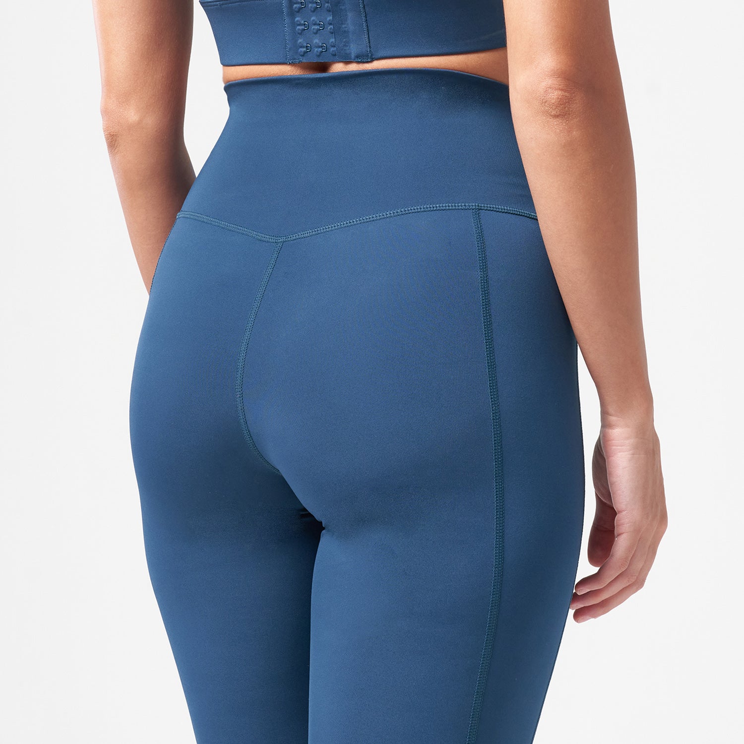 Essentials Cropped Leggings