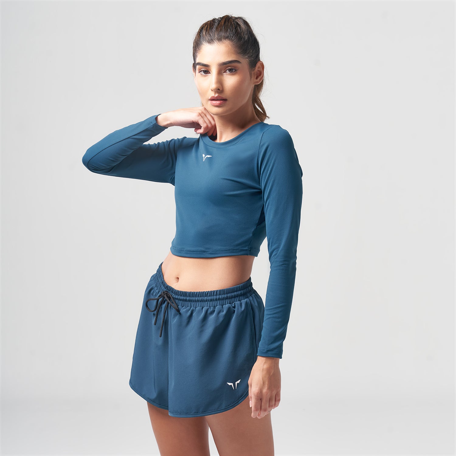 Essentials Long Sleeves Crop Top