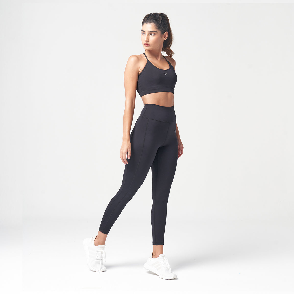 Essentials Cropped Leggings