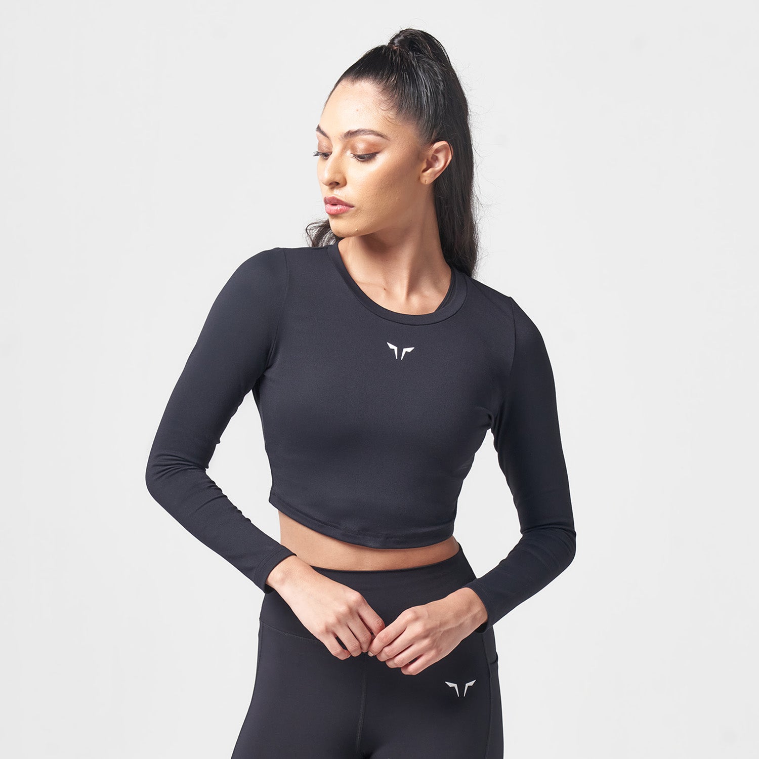 Essentials Long Sleeves Crop Top