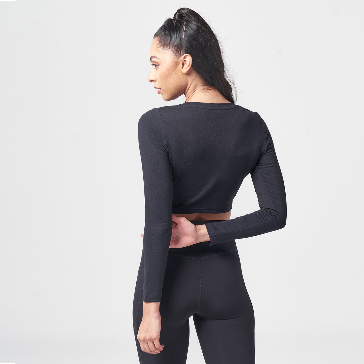 Essentials Long Sleeves Crop Top