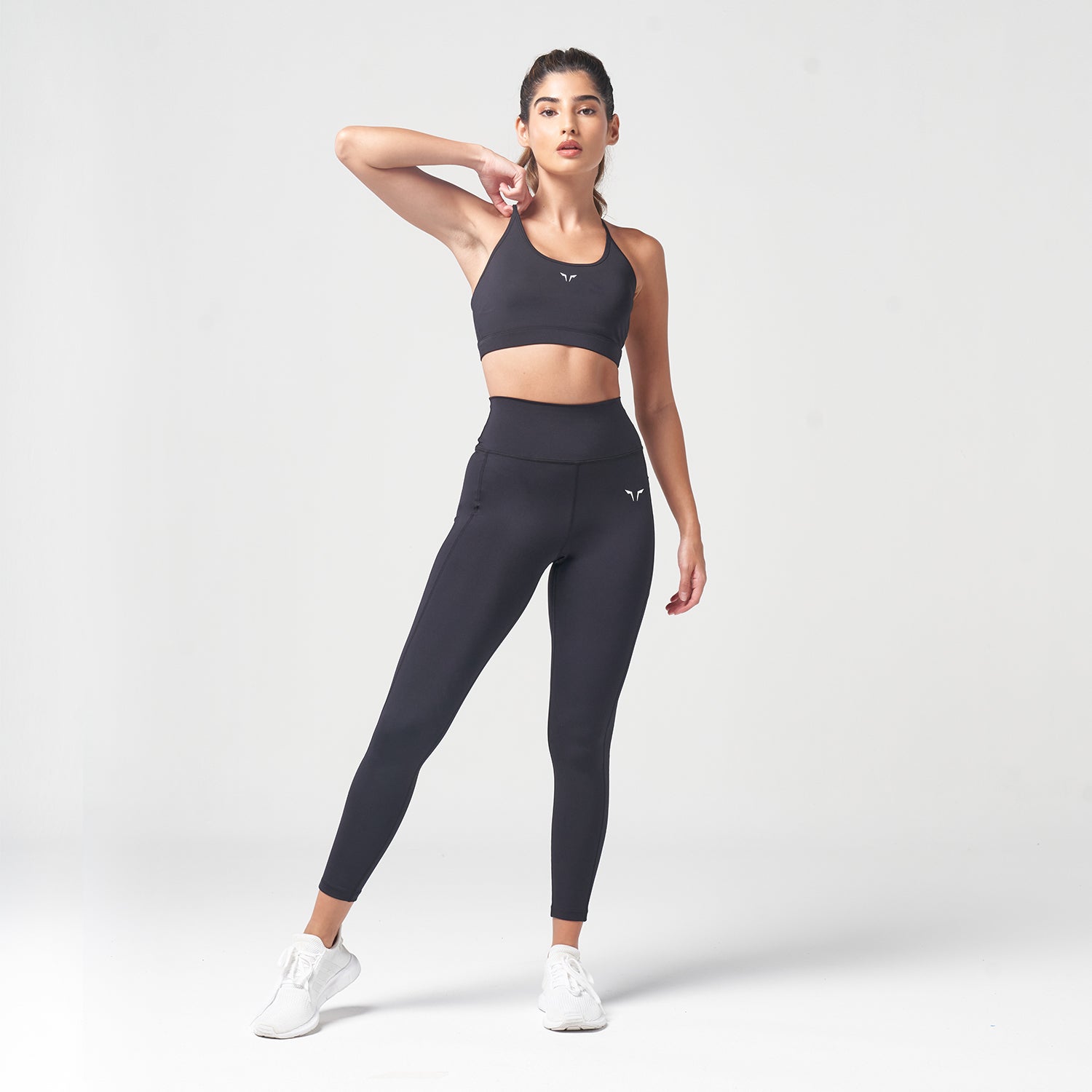 Essentials Cropped Leggings