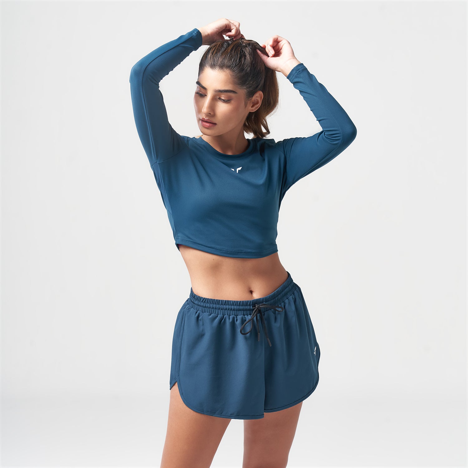 Essentials Long Sleeves Crop Top