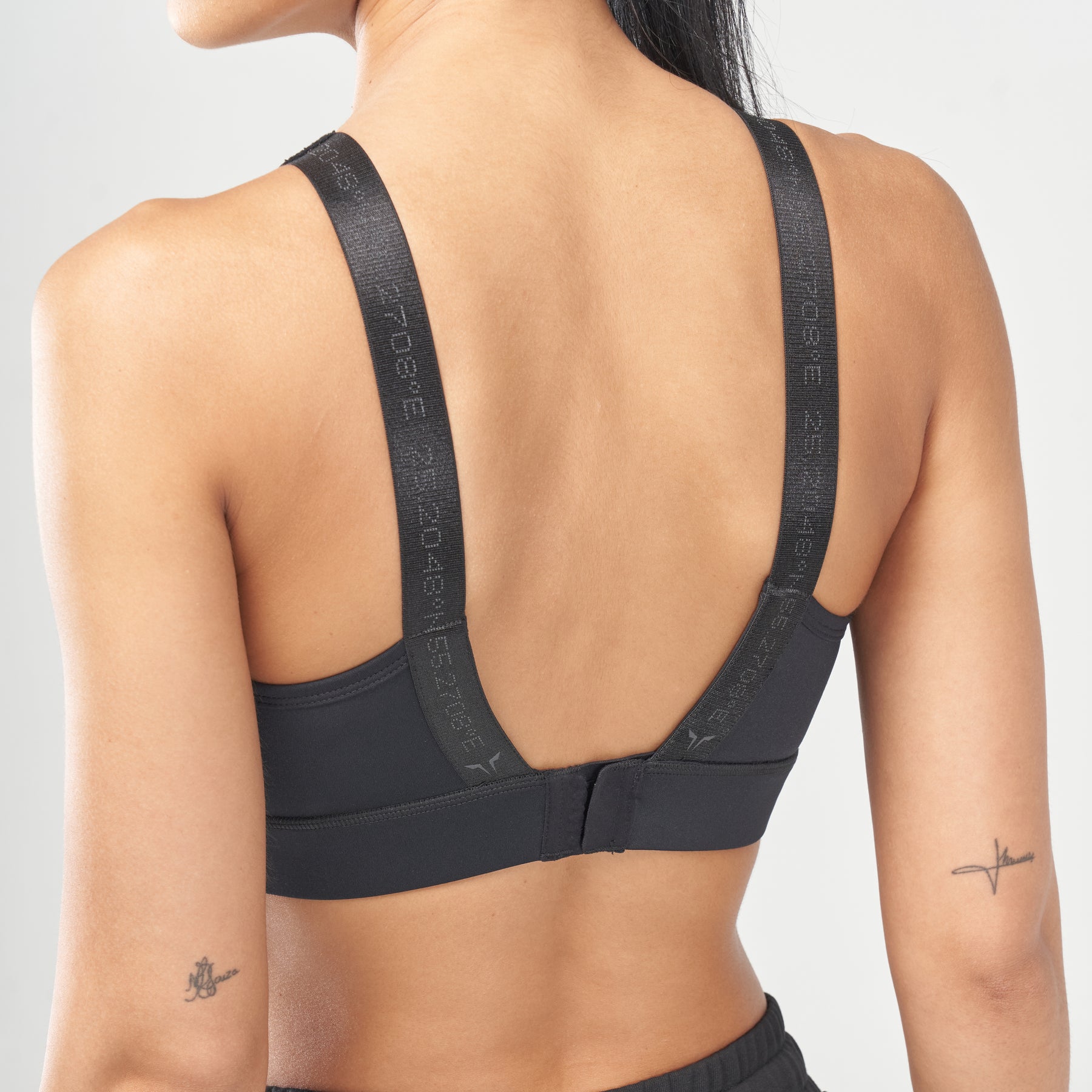 Code High-Neck Adjustable Bra